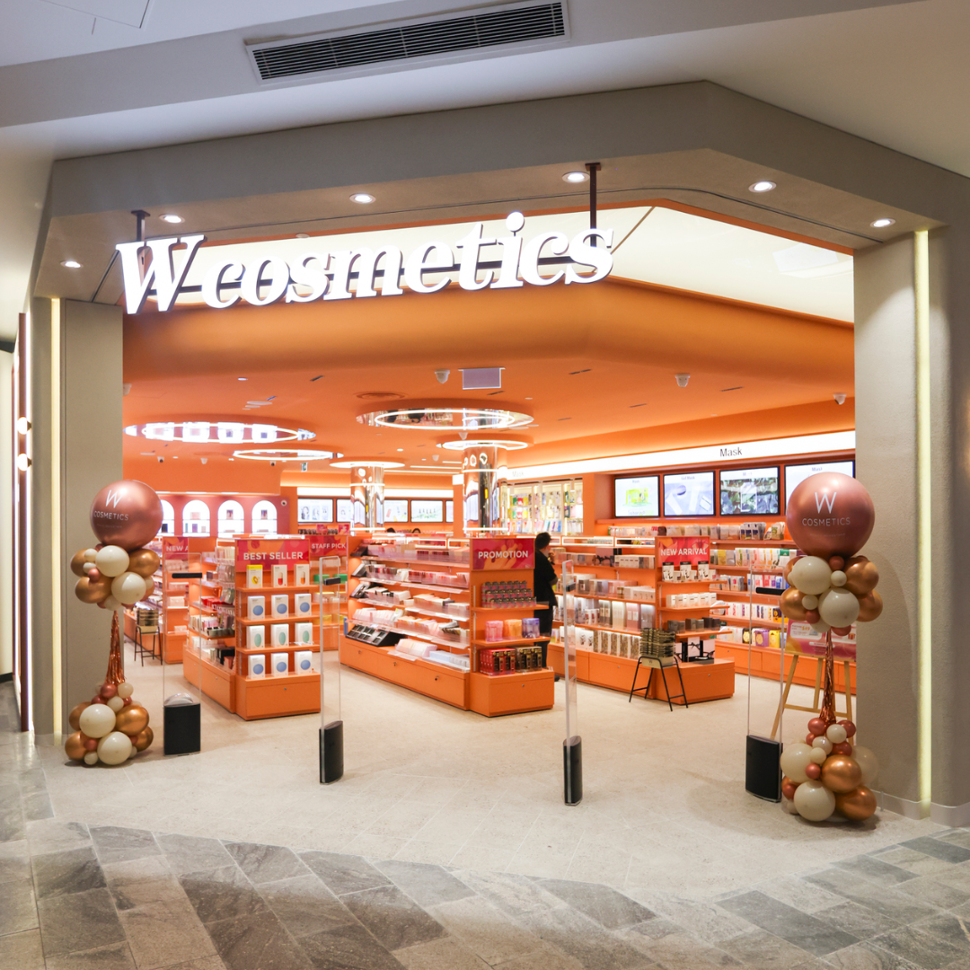 Knox Knox, Who’s There? A New W Cosmetics Store!