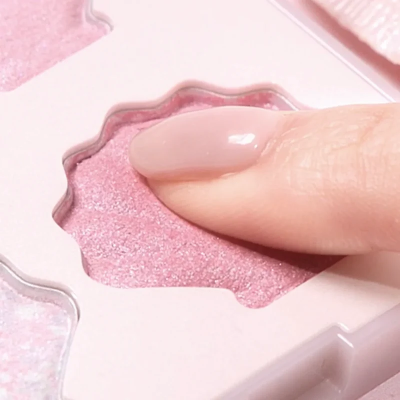 Dasique Shine Glowy Highlighter Palette 5.5g