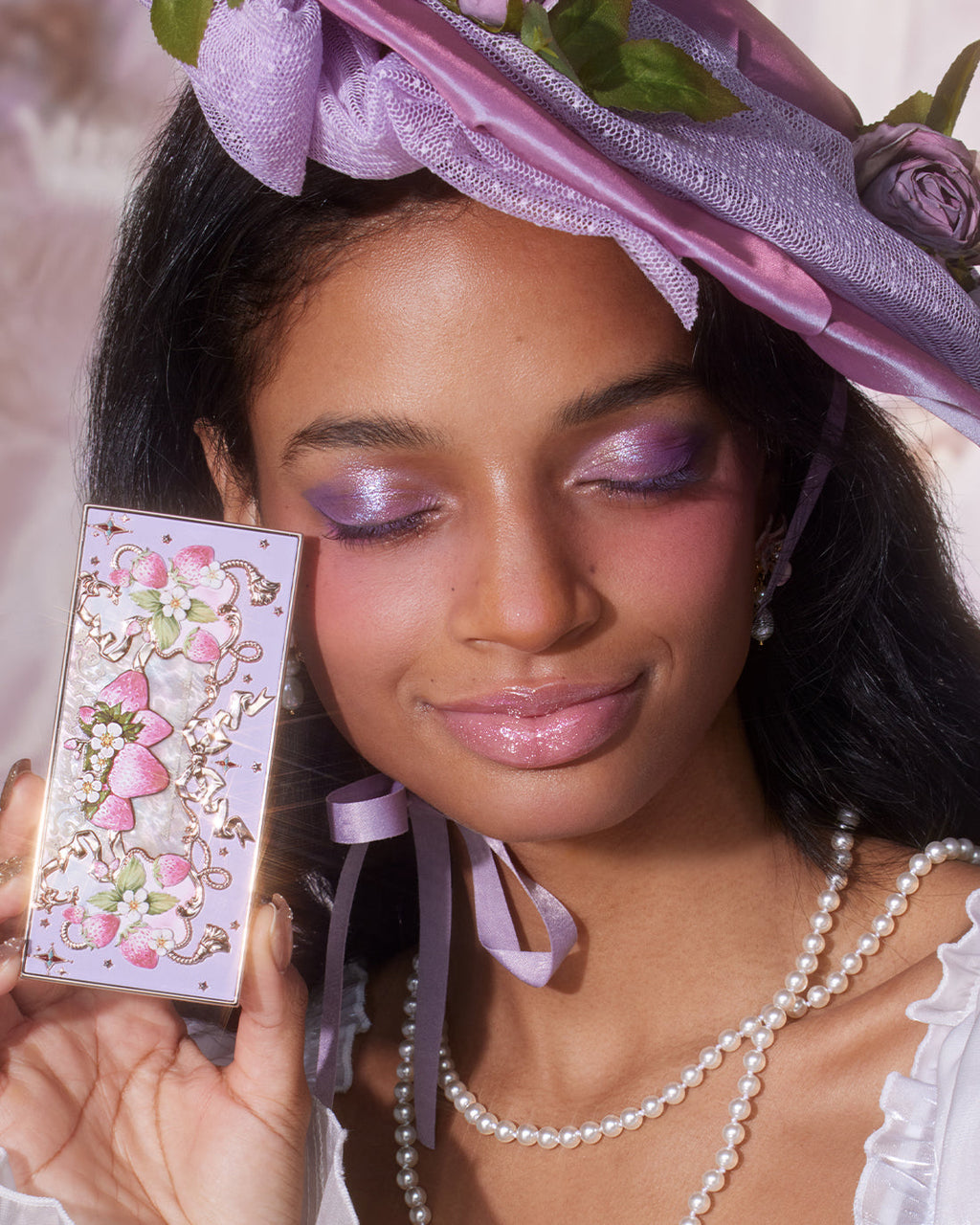 Flower Knows Strawberry Rococo Series Five-Color Eyeshadow Palette